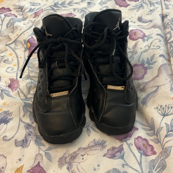 Girls Black and Gold Sparkle Basketball Shoes - Picture 2 of 5